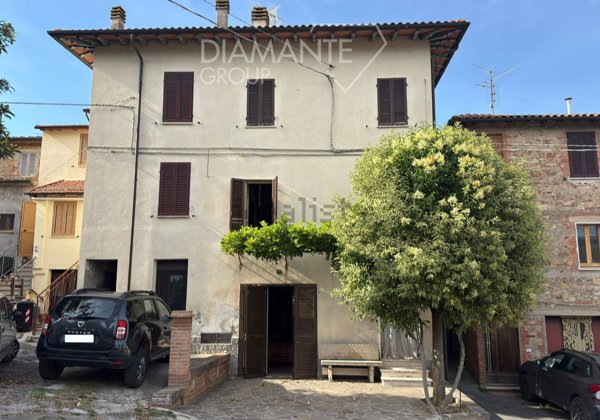casa indipendente in vendita a Castiglione del Lago