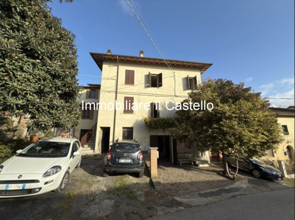 casa indipendente in vendita a Castiglione del Lago