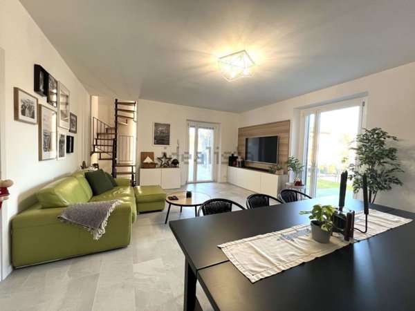 casa indipendente in vendita a Castiglione del Lago