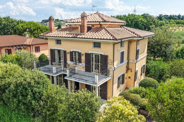 casa indipendente in vendita a Castiglione del Lago