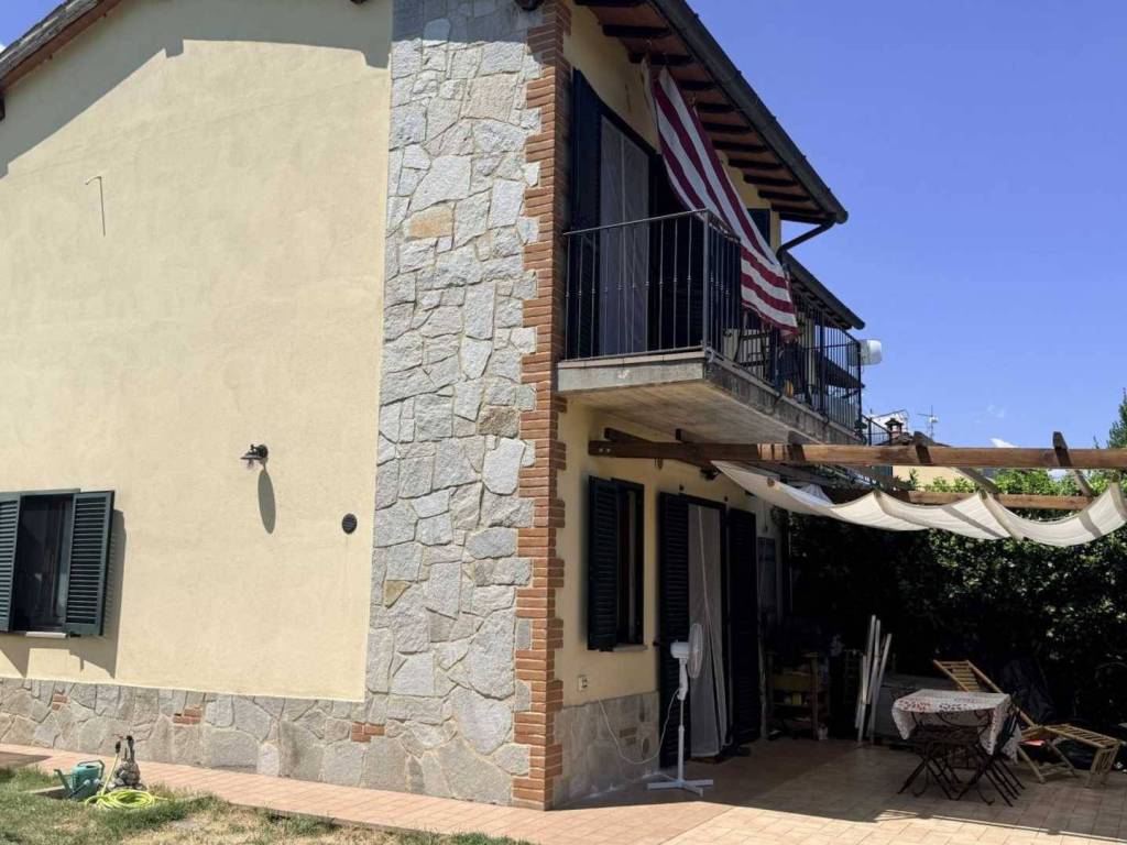 casa indipendente in vendita a Castiglione del Lago