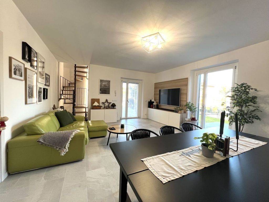 casa indipendente in vendita a Castiglione del Lago