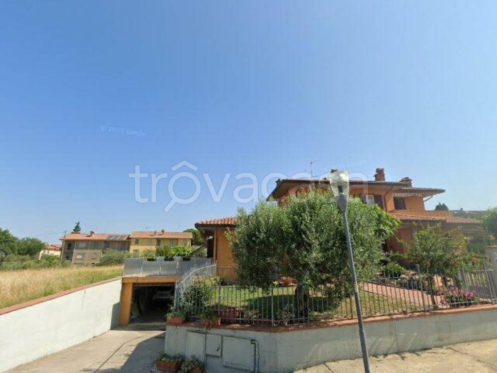 casa indipendente in vendita a Castiglione del Lago in zona Macchie