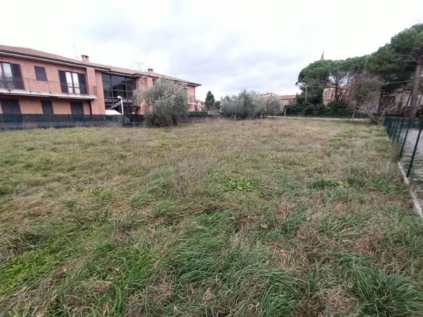 terreno edificabile in vendita a Castiglione del Lago in zona Panicarola