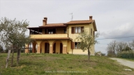 casa indipendente in vendita a Castiglione del Lago