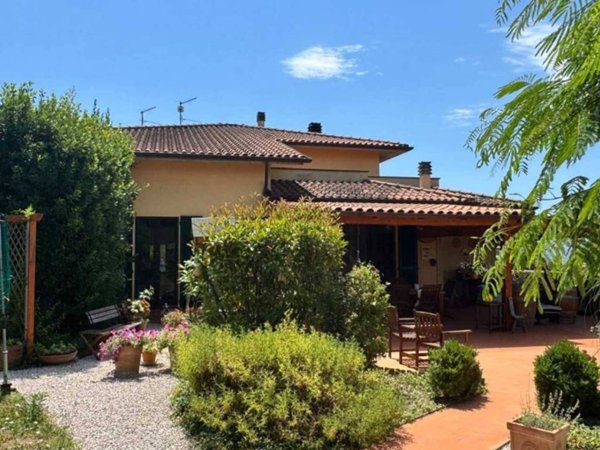 appartamento in vendita a Castiglione del Lago in zona Gioiella