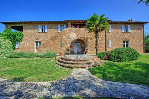 casa indipendente in vendita a Castiglione del Lago in zona Petrignano del Lago