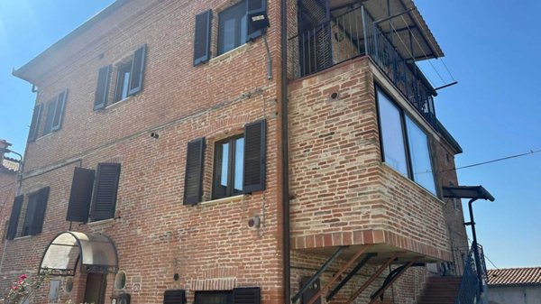 casa indipendente in vendita a Castiglione del Lago