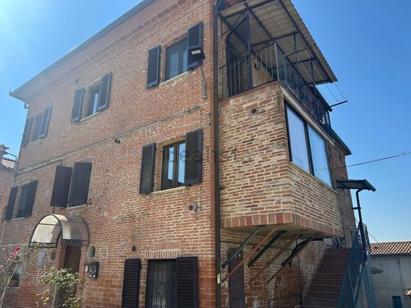 casa indipendente in vendita a Castiglione del Lago