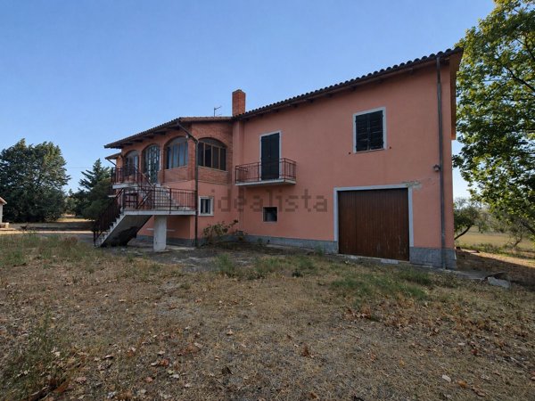 casale in vendita a Castiglione del Lago
