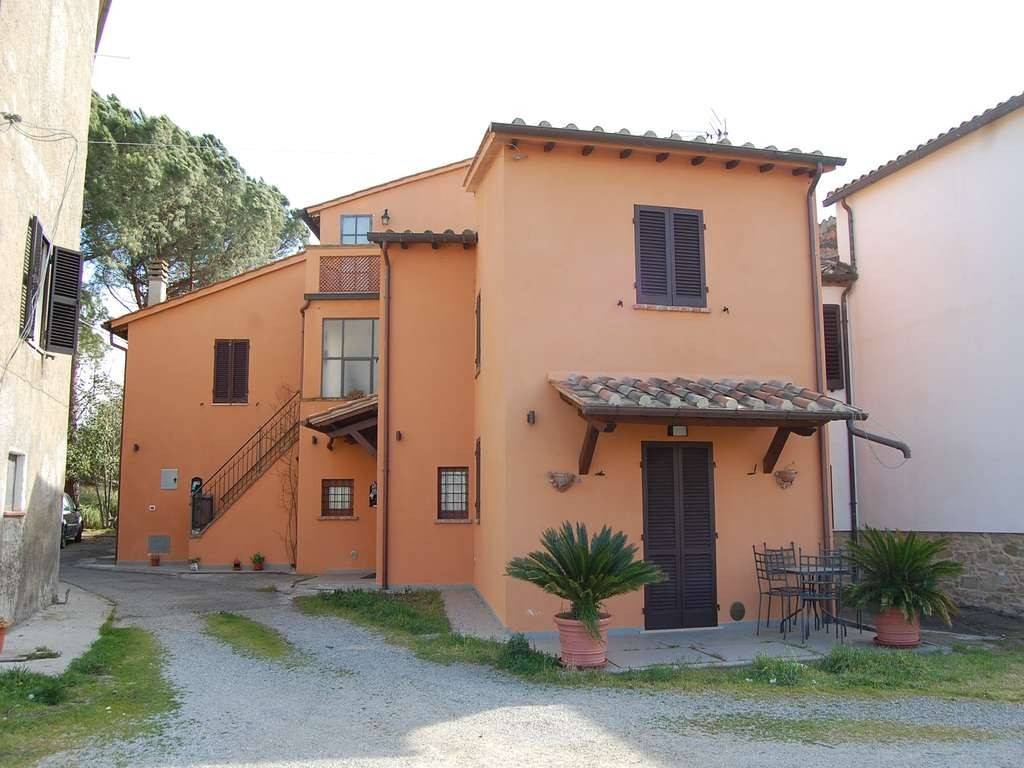 casa indipendente in vendita a Castiglione del Lago in zona Macchie