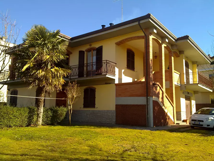 casa indipendente in vendita a Castiglione del Lago