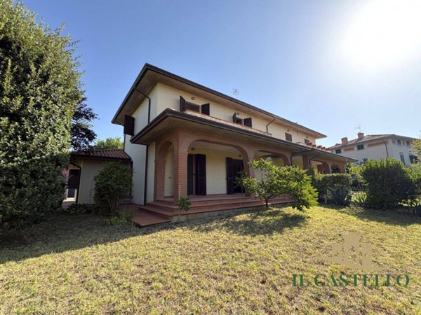 casa indipendente in vendita a Castiglione del Lago in zona Macchie