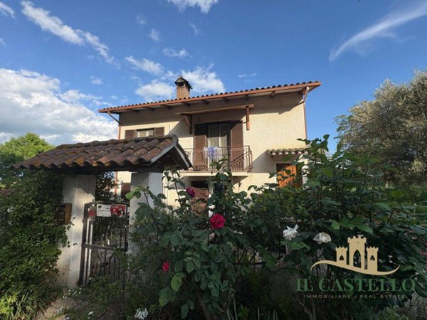 casa indipendente in vendita a Castiglione del Lago