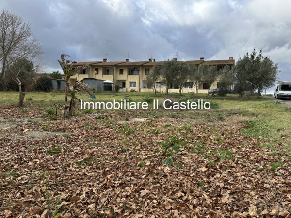 terreno edificabile in vendita a Castiglione del Lago
