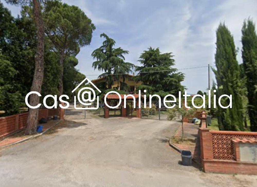 casa indipendente in vendita a Castiglione del Lago in zona Piana