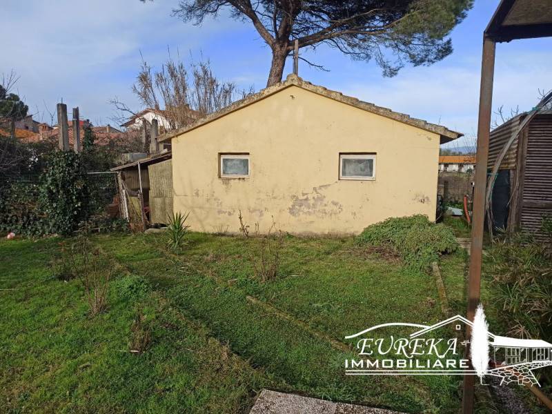 casa indipendente in vendita a Castiglione del Lago in zona Panicarola