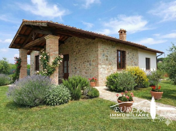 casa indipendente in vendita a Castiglione del Lago