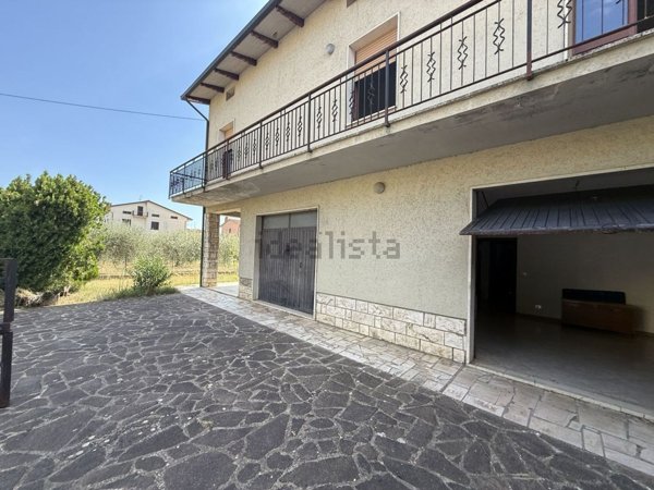 casa indipendente in vendita a Castiglione del Lago