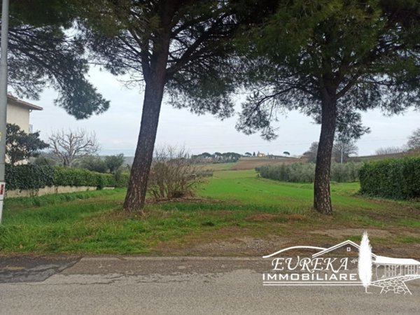 terreno in vendita a Castiglione del Lago