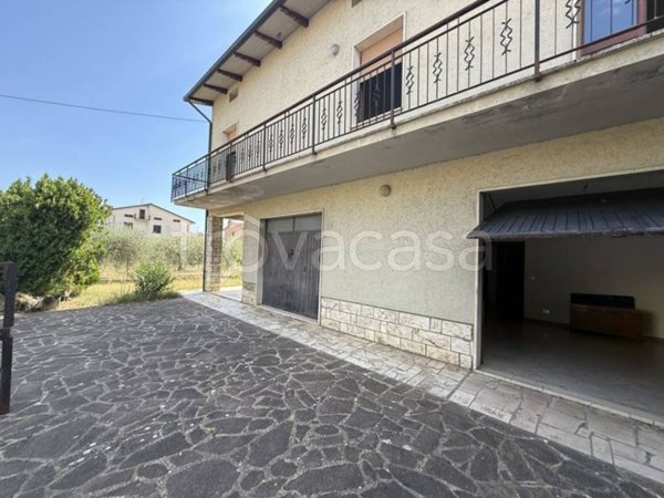 casa indipendente in vendita a Castiglione del Lago