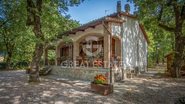 casa indipendente in vendita a Castiglione del Lago