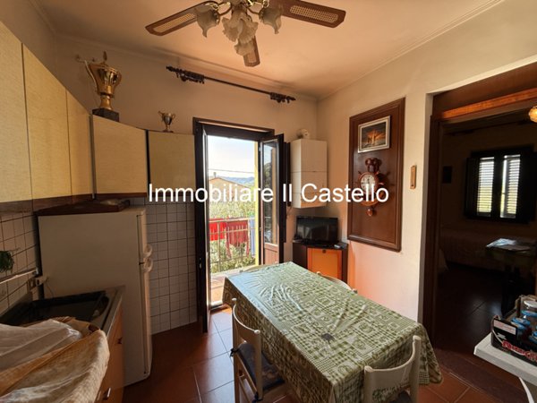 casa indipendente in vendita a Castiglione del Lago in zona Macchie