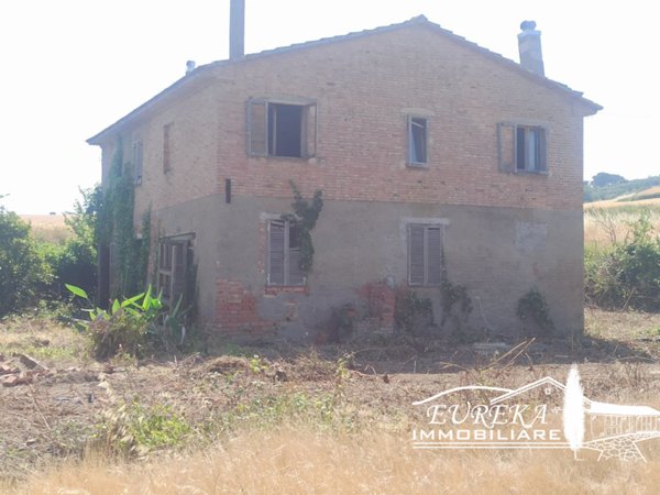 casa indipendente in vendita a Castiglione del Lago