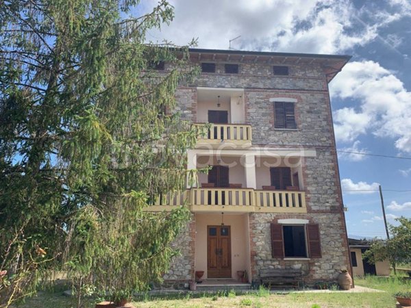 casa indipendente in vendita a Castiglione del Lago