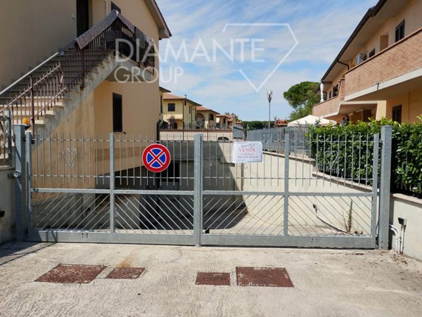 box auto in vendita a Castiglione del Lago