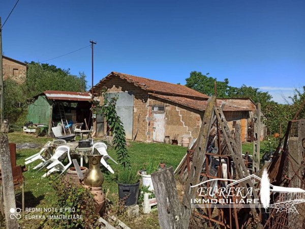 terreno in vendita a Castiglione del Lago in zona Gioiella