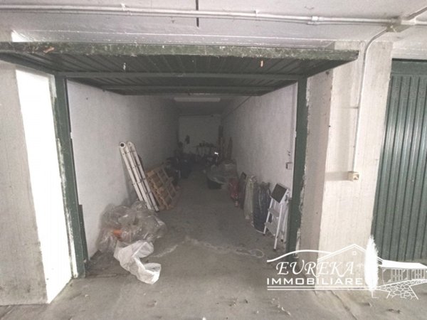 box auto in vendita a Castiglione del Lago
