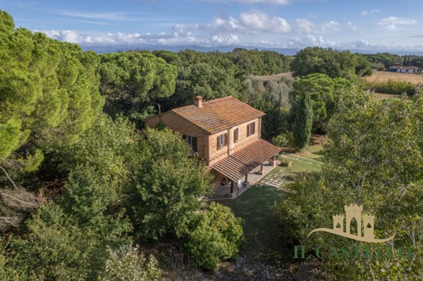 casa indipendente in vendita a Castiglione del Lago