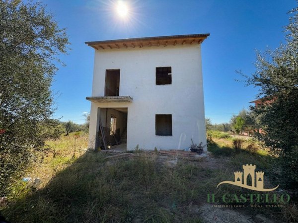 casa indipendente in vendita a Castiglione del Lago