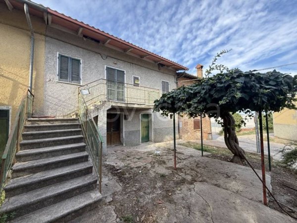 casa indipendente in vendita a Castiglione del Lago in zona Badia