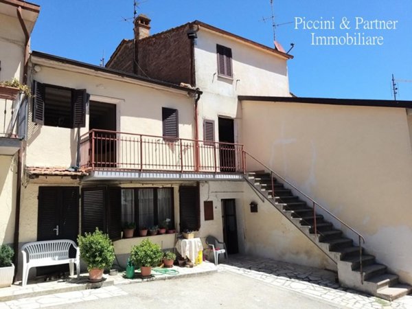 casa indipendente in vendita a Castiglione del Lago
