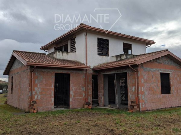 casa indipendente in vendita a Castiglione del Lago