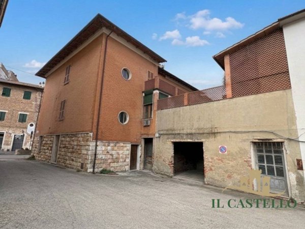 casa indipendente in vendita a Castiglione del Lago