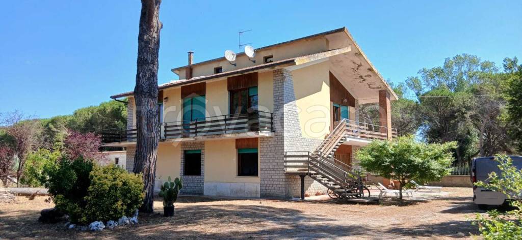 casa indipendente in vendita a Castiglione del Lago