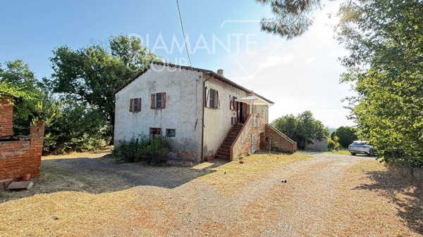 casa indipendente in vendita a Castiglione del Lago in zona Petrignano del Lago