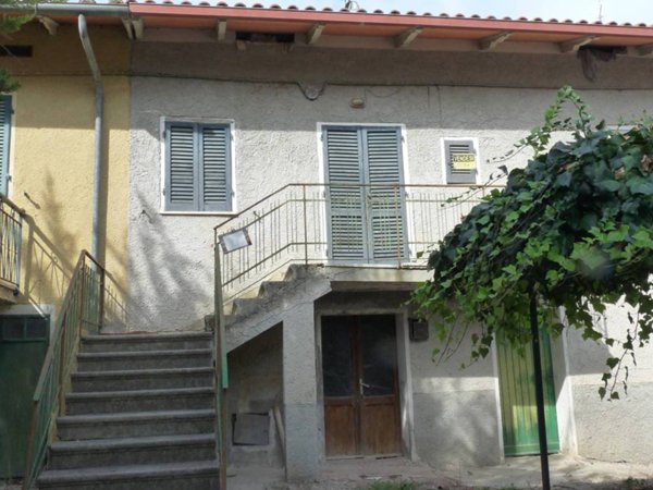 casa indipendente in vendita a Castiglione del Lago in zona Badia