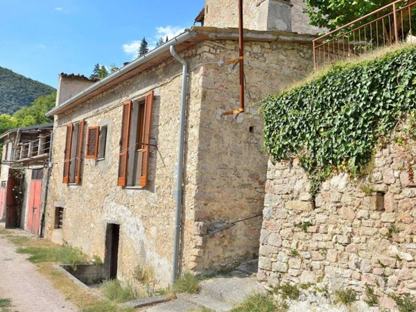 casa indipendente in vendita a Cerreto di Spoleto in zona Borgo Cerreto