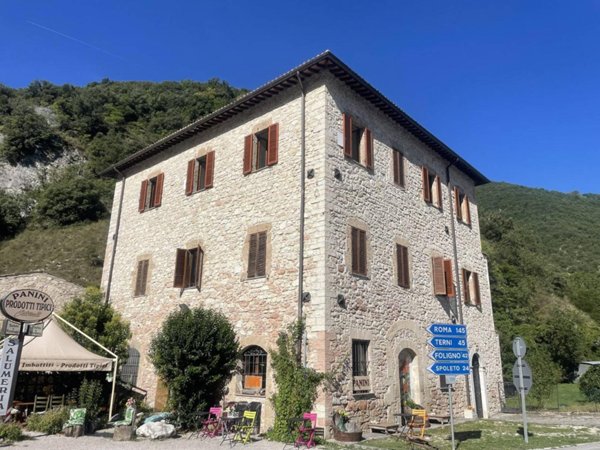 appartamento in vendita a Cerreto di Spoleto in zona Borgo Cerreto