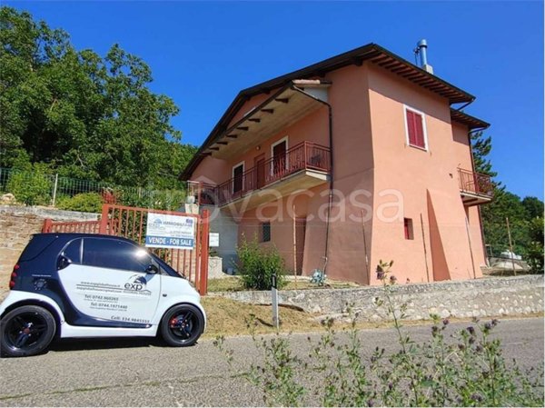 casa indipendente in vendita a Cerreto di Spoleto