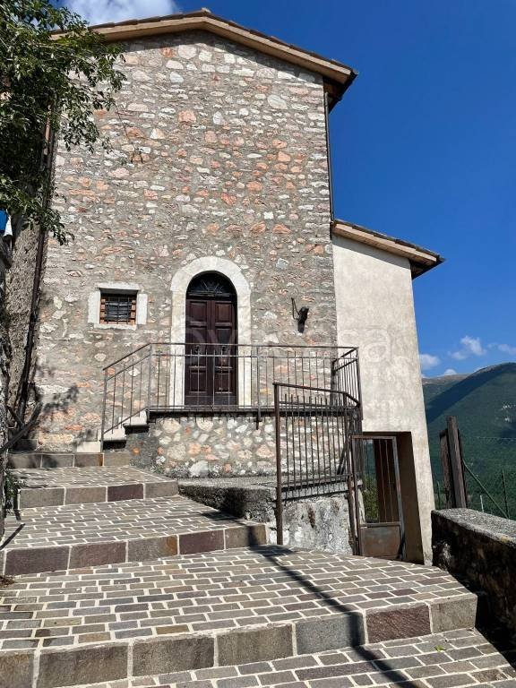 casa indipendente in vendita a Cerreto di Spoleto