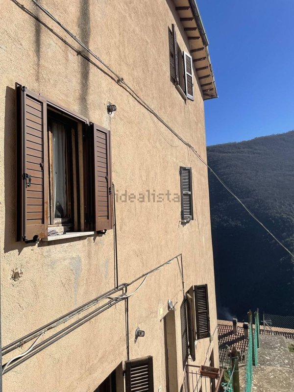 appartamento in vendita a Cerreto di Spoleto