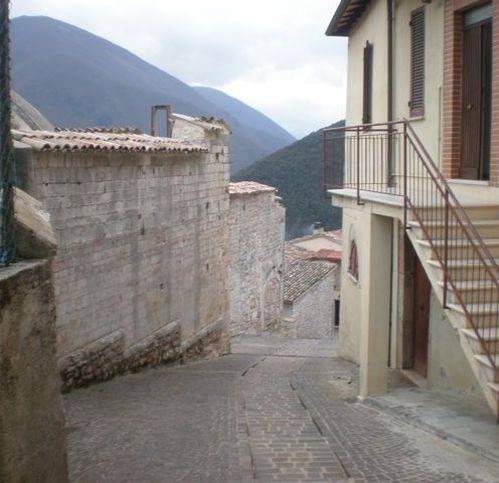appartamento in vendita a Cerreto di Spoleto