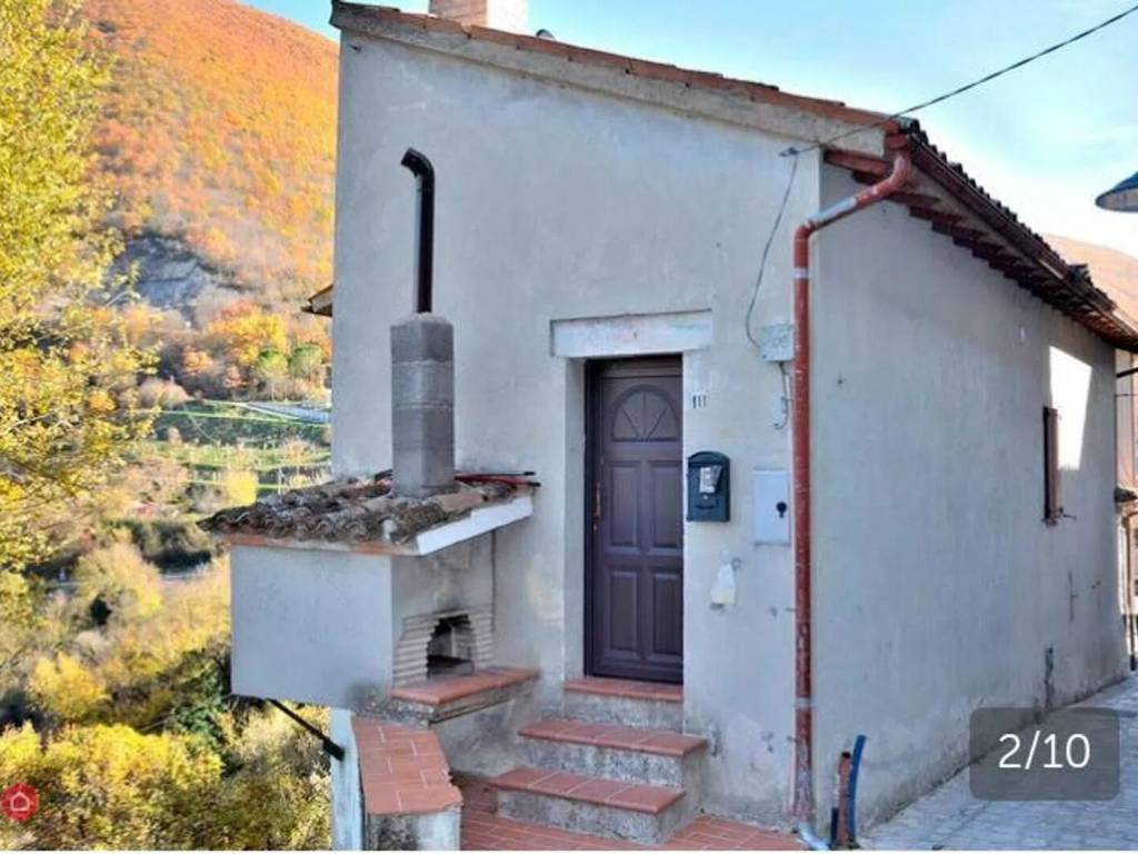casa indipendente in vendita a Cerreto di Spoleto