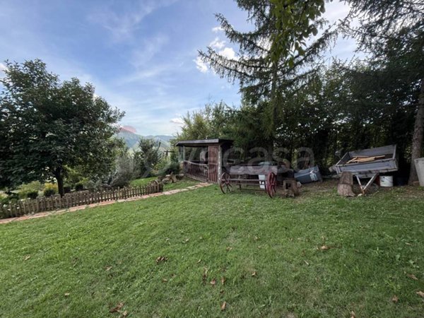 casa indipendente in vendita a Cerreto di Spoleto in zona Buggiano
