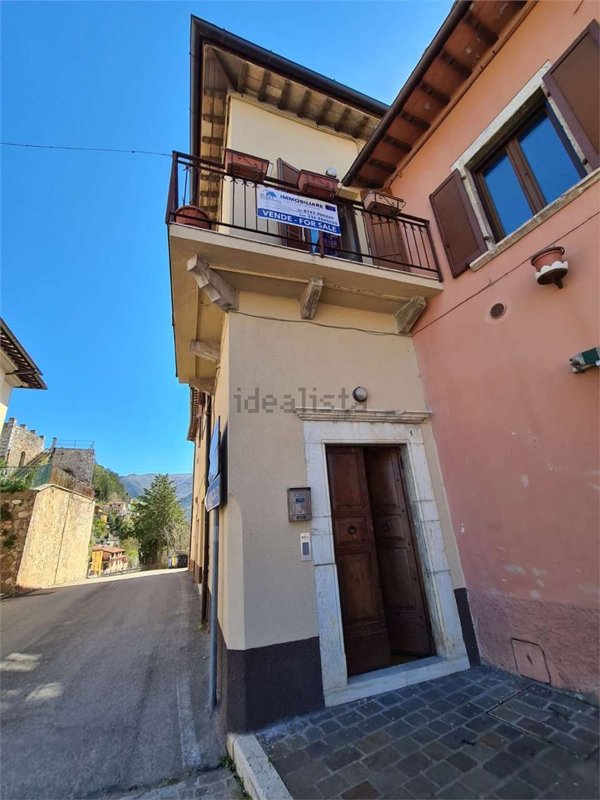 appartamento in vendita a Cerreto di Spoleto